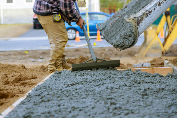 Best Custom Concrete Contractor  in Logansport, IN